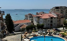 Marina Bay Apart Saint Vlas